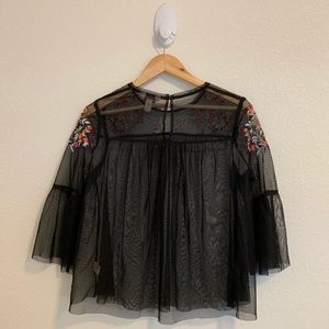 Arizona Jean Company Tops - Arizona Jeans Black Embroidered Bell Sleeve Top M Arizona Jean Company Tops - Arizona Jeans Black Embroidered Bell Sleeve Top M